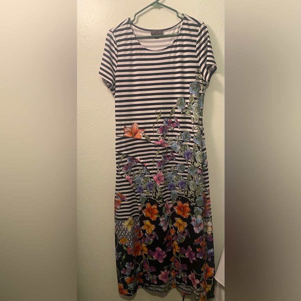 Trulli Anthropologie Maxi Striped W/ Floral Design  Dress Size Large Feminine